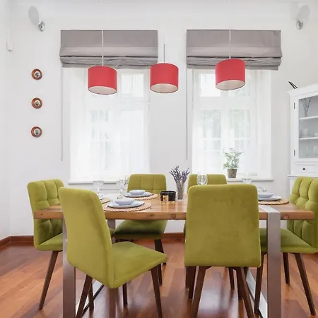 Spacious Two-story With Terrace In Podgorze By Renters Lägenhet